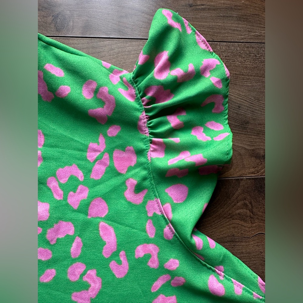 First Love Green Pink Leopard Blouse Puff Sleeve Preppy Chic Top - Picture 3 of 6